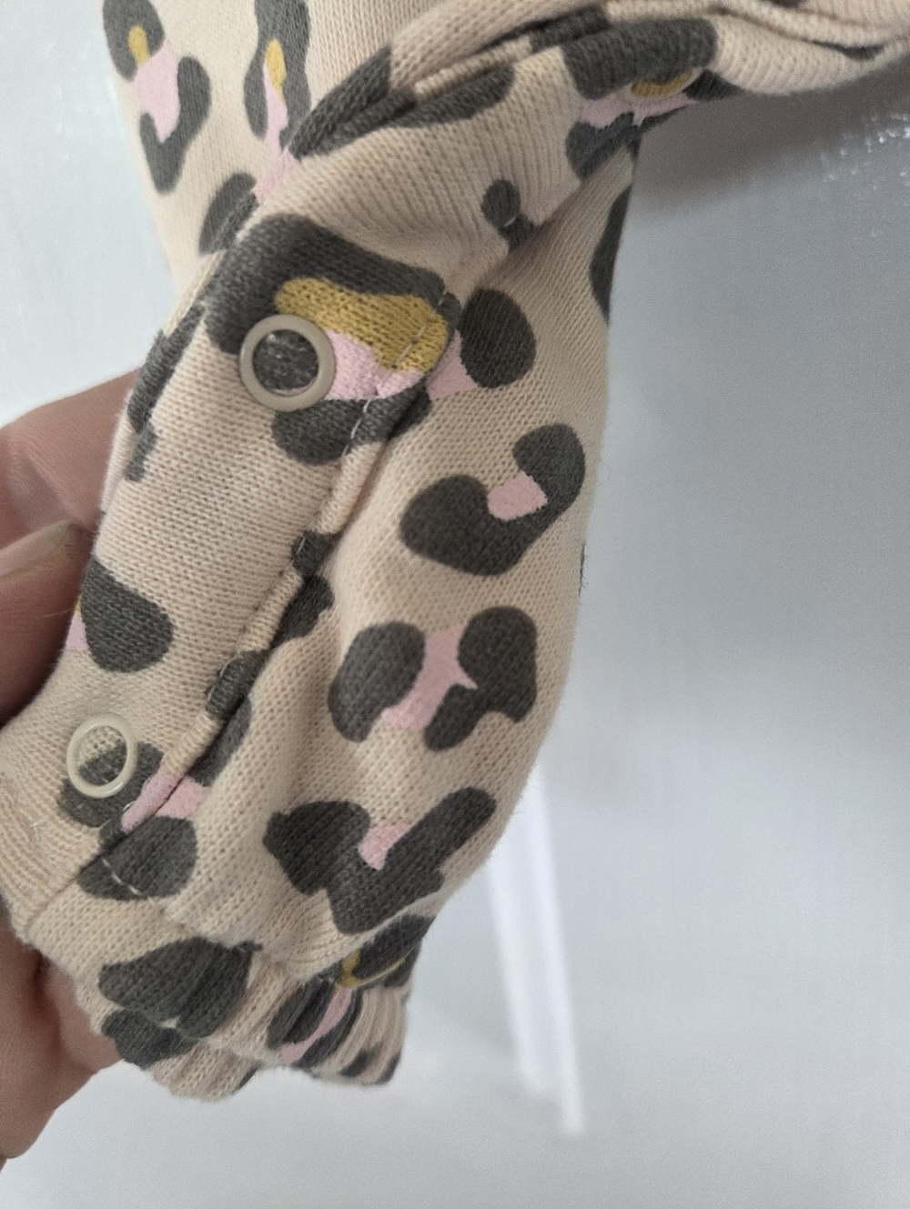 NWT Girl's Leopard Print Pink Romper newborn - Picture 5 of 6